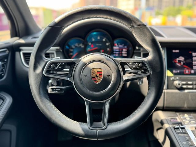MACAN  第10張相片