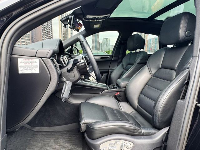 MACAN  第6張相片