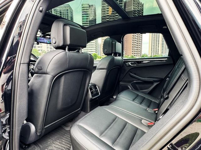 MACAN  第7張相片