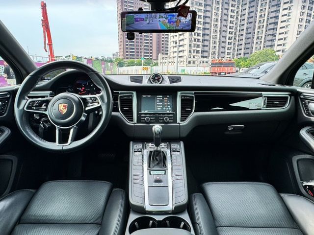 MACAN  第8張相片