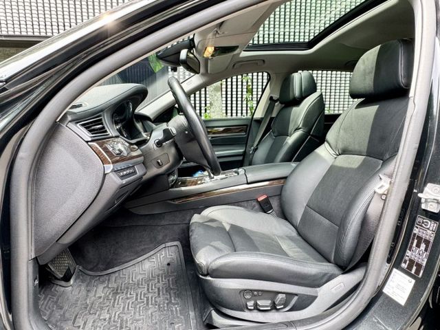 7 SERIES SEDAN F02  第6張相片