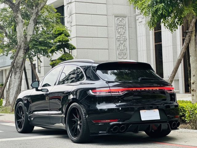MACAN  第2張相片