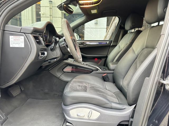 MACAN  第3張相片