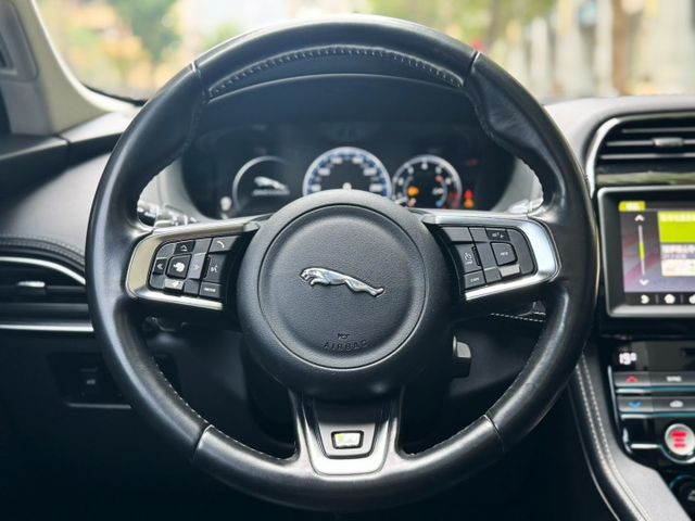 F-PACE  第10張相片