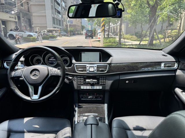 E-CLASS W212  第8張相片