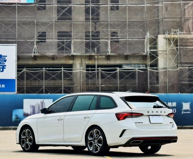 OCTAVIA COMBI  第3張相片