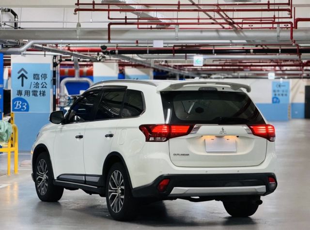 OUTLANDER  第2張相片