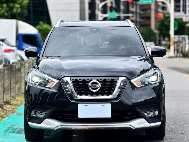 KICKS  第4張相片