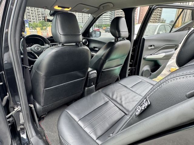 KICKS  第7張相片