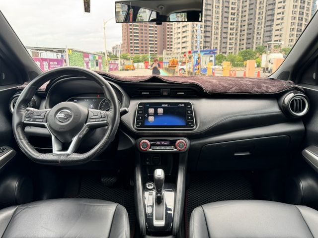 KICKS  第8張相片