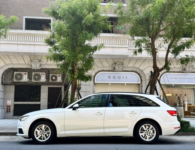 A4 AVANT B9  第2張相片