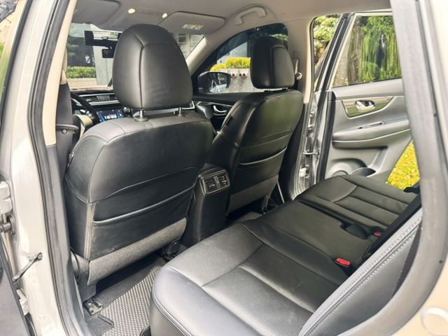 X-TRAIL  第7張相片