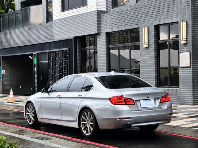 5 SERIES SEDAN F10  第3張相片