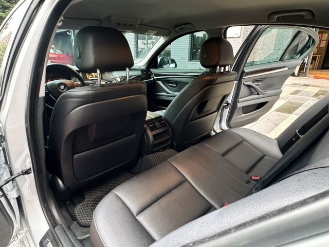 5 SERIES SEDAN F10  第7張相片