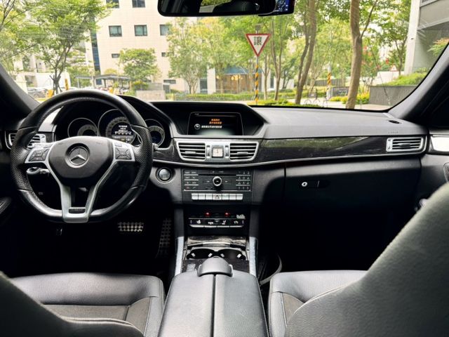E-CLASS W212  第8張相片