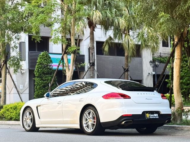 PANAMERA  第3張相片