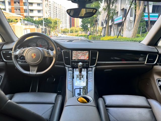 PANAMERA  第8張相片