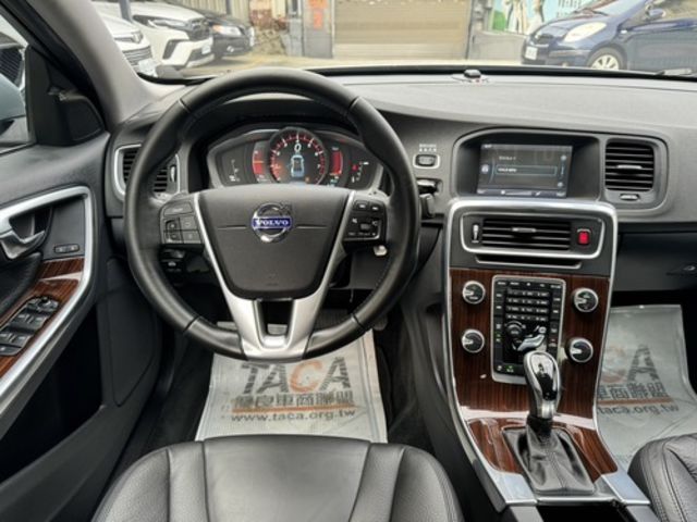 VOLVO富豪 S60  第8張相片