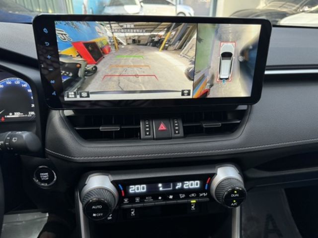 TOYOTA豐田 RAV4  第7張相片