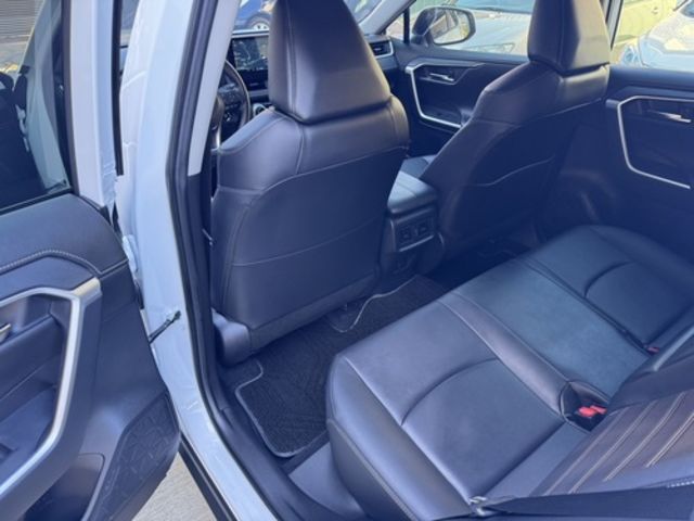 TOYOTA豐田 RAV4  第9張相片