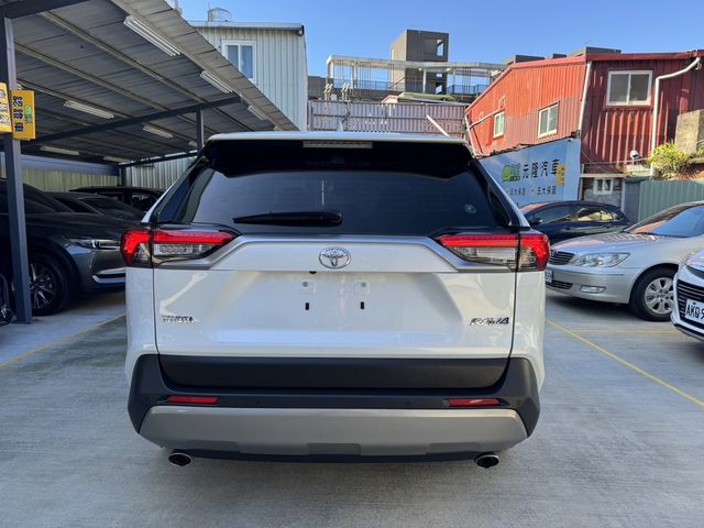 TOYOTA豐田 RAV4  第10張相片