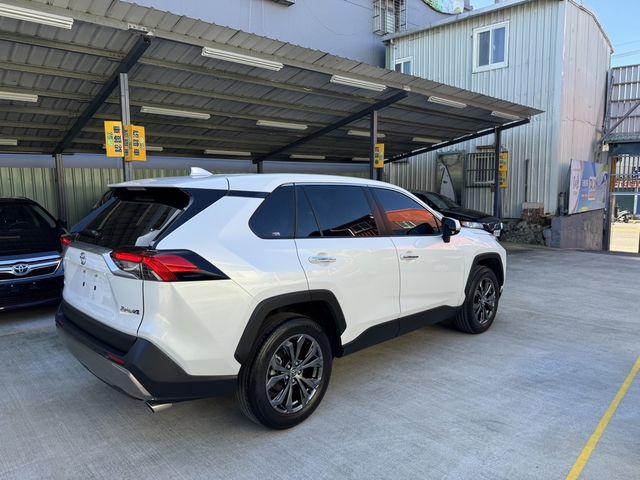 TOYOTA豐田 RAV4  第11張相片