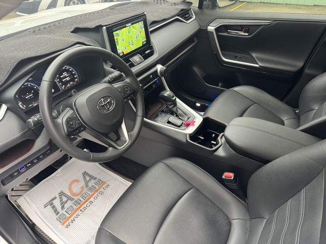 TOYOTA豐田 RAV4  第5張相片