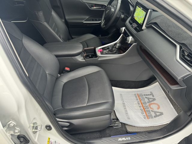 TOYOTA豐田 RAV4  第7張相片