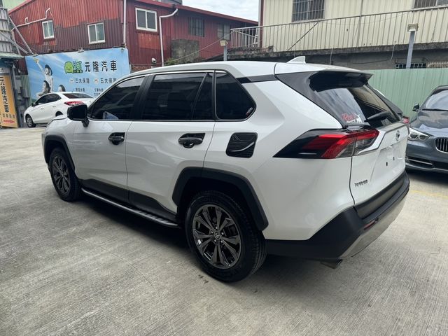 TOYOTA豐田 RAV4  第11張相片