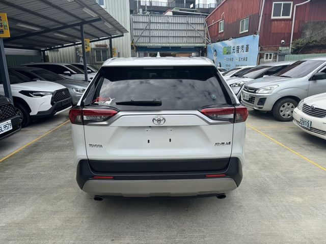 TOYOTA豐田 RAV4  第12張相片