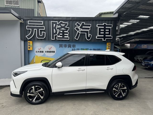 TOYOTA豐田 YARIS CROSSOVE  第11張相片