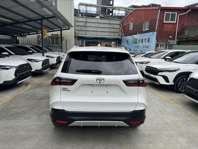 TOYOTA豐田 YARIS CROSSOVE  第13張相片