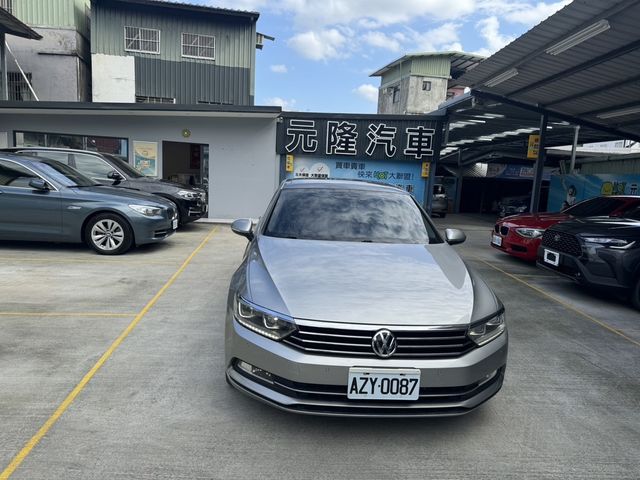 VOLKSWAGEN福斯 PASSAT  第2張相片
