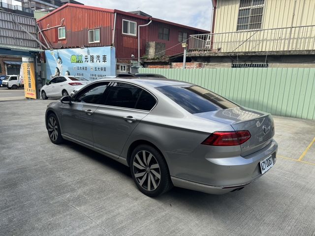 VOLKSWAGEN福斯 PASSAT  第7張相片