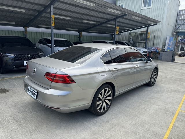 VOLKSWAGEN福斯 PASSAT  第9張相片