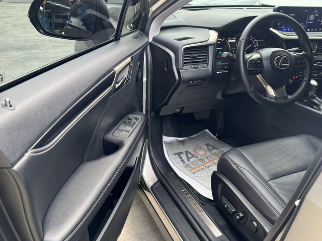 LEXUS凌志 RX450H  第9張相片