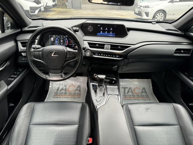 LEXUS凌志 UX200  第6張相片