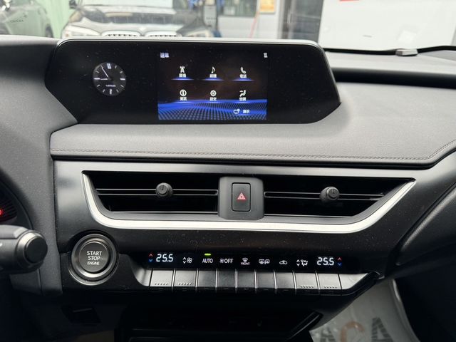 LEXUS凌志 UX200  第10張相片