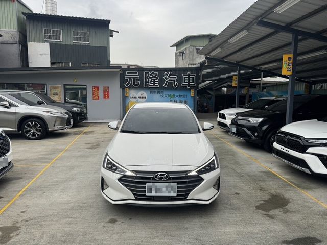 HYUNDAI現代 ELANTRA  第2張相片