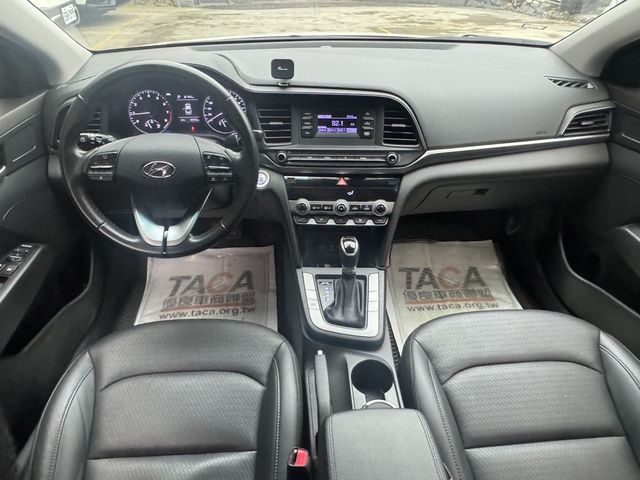 HYUNDAI現代 ELANTRA  第6張相片