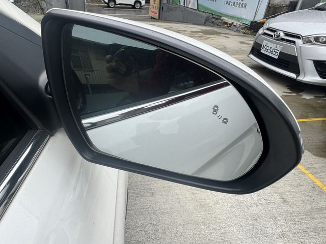 HYUNDAI現代 ELANTRA  第9張相片