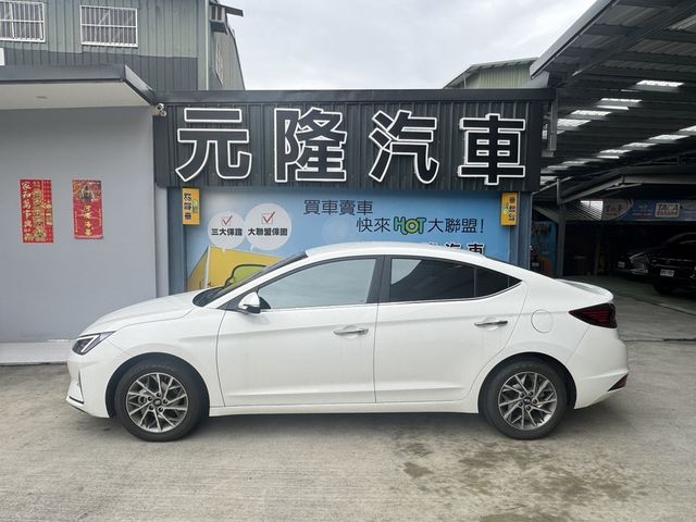 HYUNDAI現代 ELANTRA  第10張相片