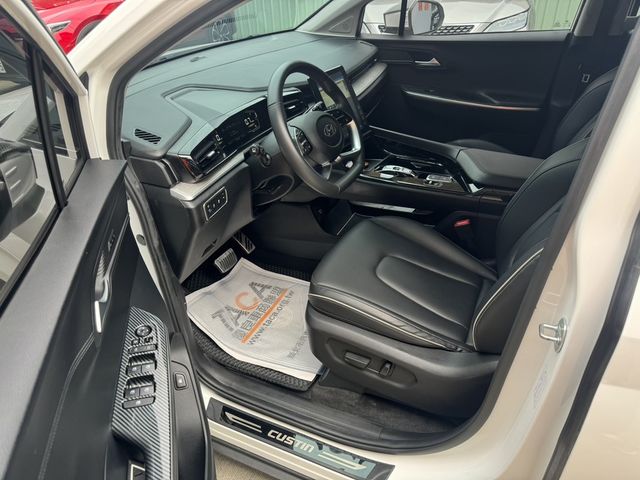 HYUNDAI現代 CUSTIN  第5張相片
