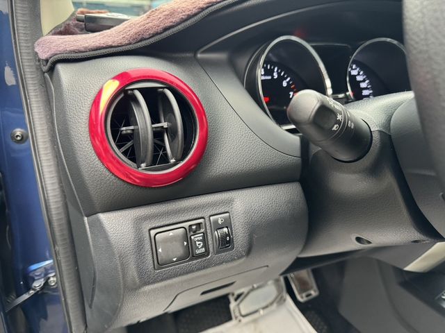 NISSAN日產 LIVINA  第8張相片
