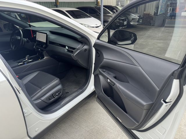 LEXUS凌志 RX350H  第7張相片