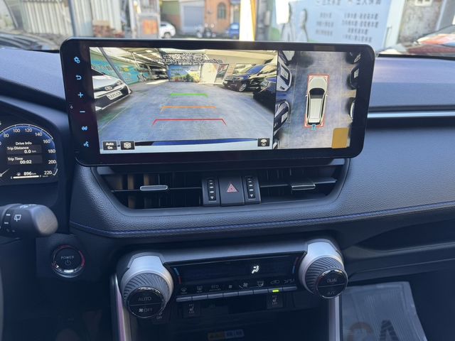 TOYOTA豐田 RAV4  第7張相片