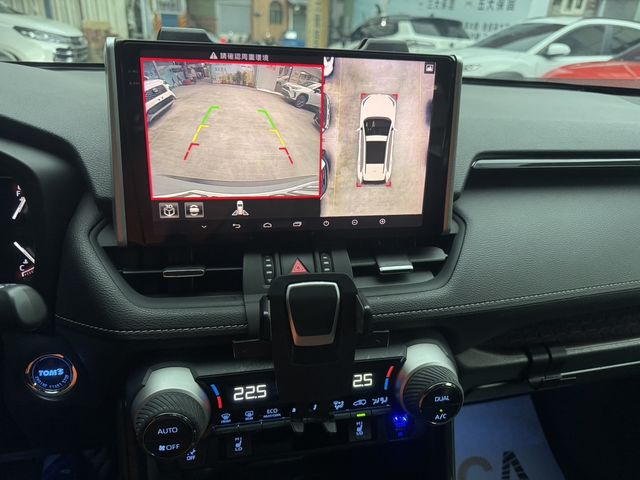 TOYOTA豐田 RAV4  第10張相片