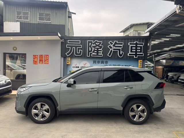 TOYOTA豐田 RAV4  第13張相片