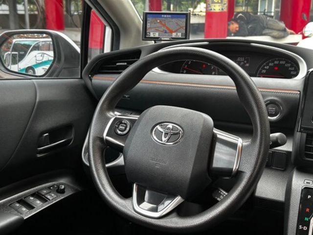 TOYOTA豐田 SIENTA  第6張相片