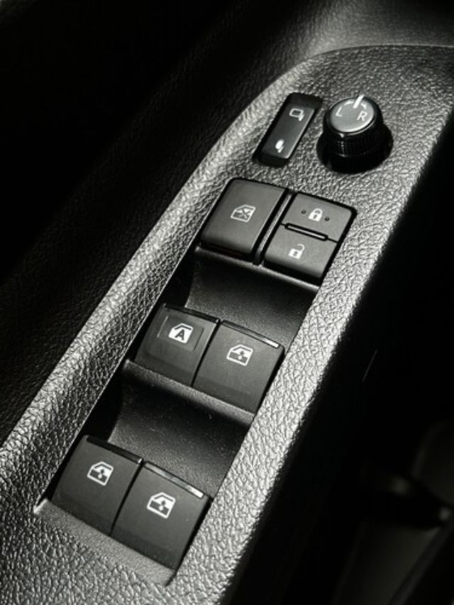 TOYOTA豐田 SIENTA  第8張相片
